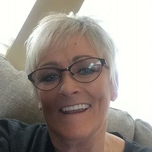 Meet your Posher, Becki